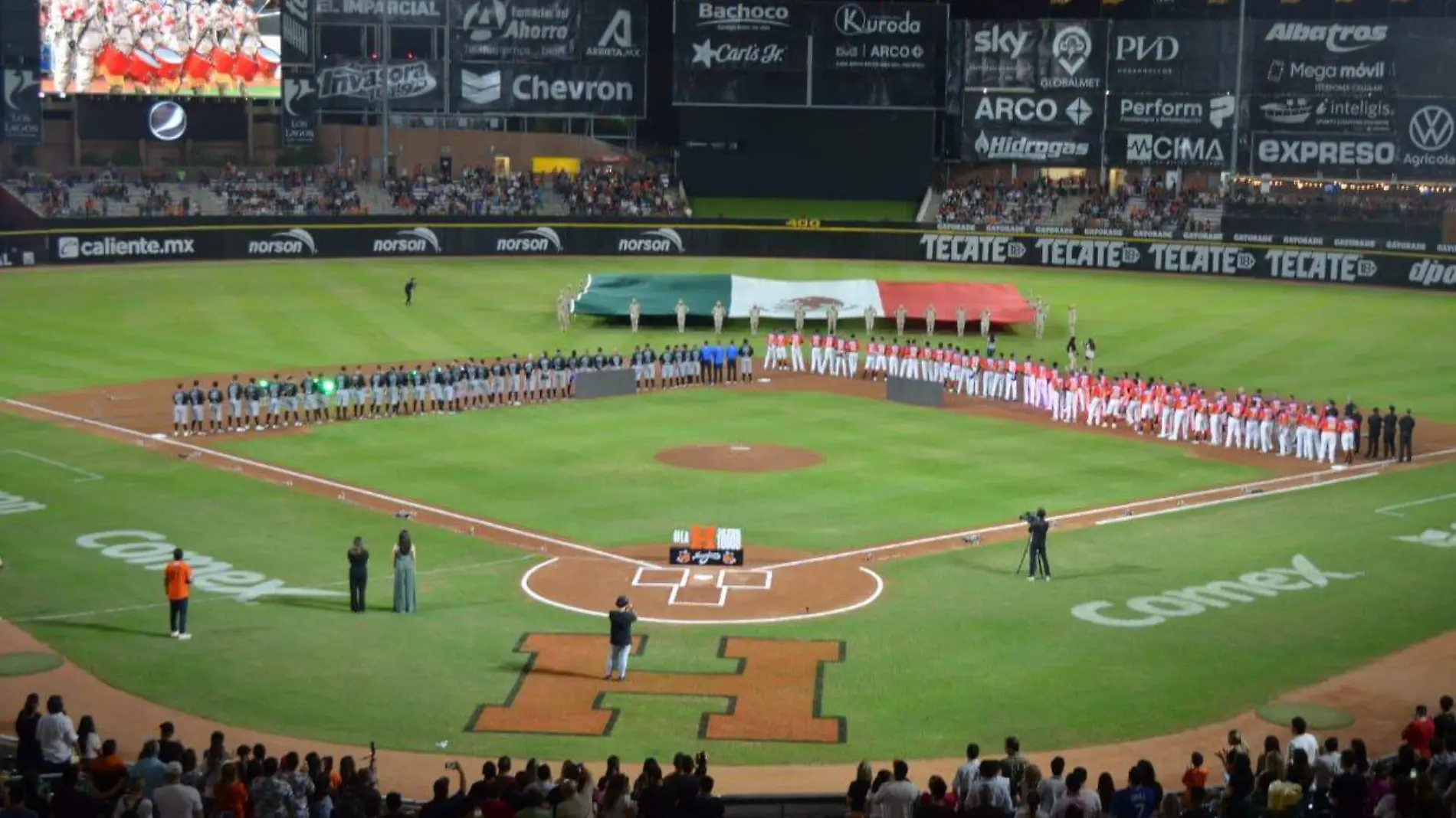 Inauguración de temporada de beisbol (6)